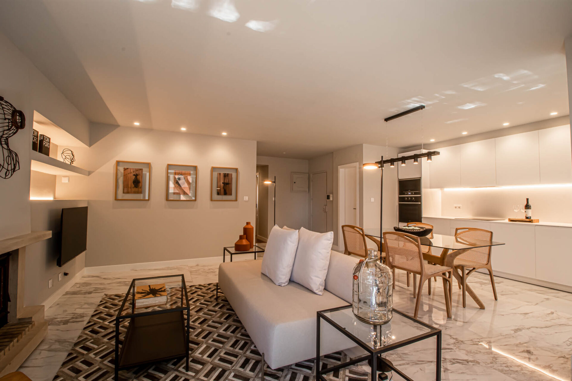 Apartment modern renovation guia cascais open space
